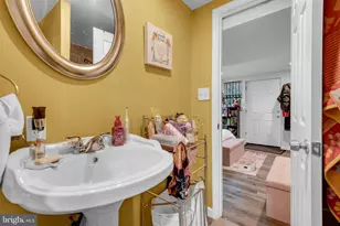 8221 Parham Ct, Severn, MD 21144 - Photo 19