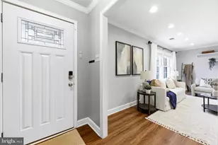 704 Chapelview Dr, Odenton, MD 21113 - Photo 3