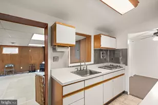 208 Gloucester Dr, Glen Burnie, MD 21061 - Photo 11