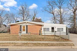 208 Gloucester Dr, Glen Burnie, MD 21061 - Photo 1