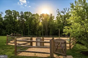 945 Thurston Ln, Glen Burnie, MD 21060 - Photo 53