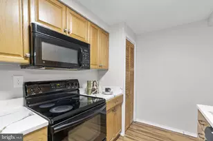 392 West Ct, Glen Burnie, MD 21061 - Photo 19