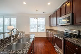 7917 Lupine Ct, Pasadena, MD 21122 - Photo 9