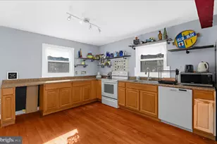 1608 Wall Dr, Pasadena, MD 21122 - Photo 7