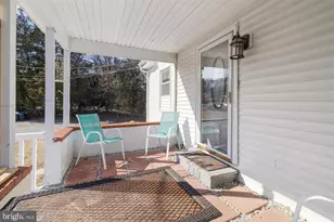 1608 Wall Dr, Pasadena, MD 21122 - Photo 3