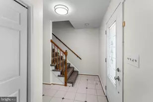 8009 Frontier Dr, Severn, MD 21144 - Photo 5