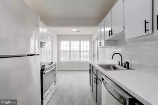 306 Blue Water Ct, Glen Burnie, MD 21060 - Photo 15