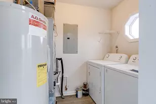 306 Blue Water Ct, Glen Burnie, MD 21060 - Photo 27