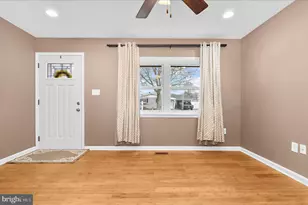 1322 Meadowvale Rd, Glen Burnie, MD 21060 - Photo 9