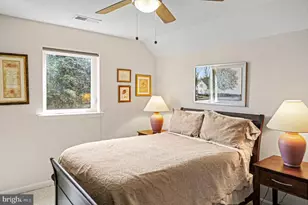 7915 Charles Ct, Pasadena, MD 21122 - Photo 17