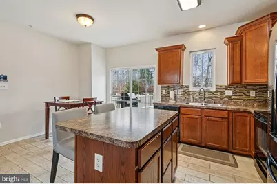 821 Croggan Crescent, Glen Burnie, MD 21060 - Photo 9