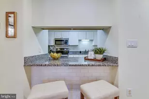 623 Admiral Dr, Annapolis, MD 21401 - Photo 17