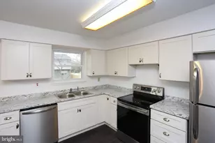 225 Pennsylvania Ave, Pasadena, MD 21122 - Photo 3