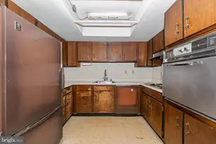 1746 Waldorf Ct, Crofton, MD 21114 - Photo 5