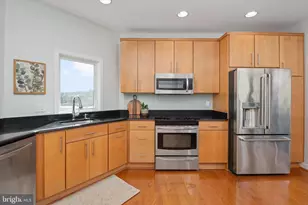 7046 Harbour Village Ct, Annapolis, MD 21403 - Photo 17