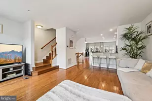 751 Cherry Bark Lane, Baltimore, MD 21225 - Photo 3