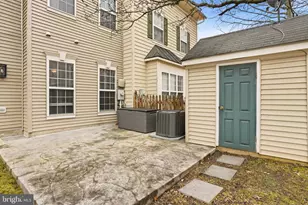 803 Oyster Ct, Odenton, MD 21113 - Photo 3