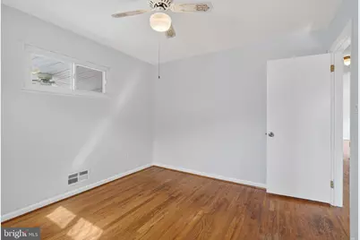 402 Glenmont Avenue, Glen Burnie, MD 21061 - Photo 17