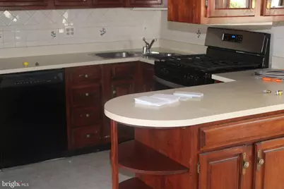 402 Glenmont Avenue, Glen Burnie, MD 21061 - Photo 25