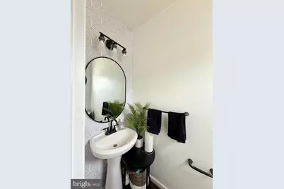 718 Heather Stone Loop #21, Glen Burnie, MD 21061 - Photo 3