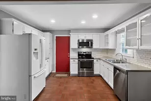 1609 Earlham Ave, Crofton, MD 21114 - Photo 3