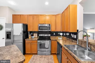 938 Hopkins Cor, Glen Burnie, MD 21060 - Photo 5