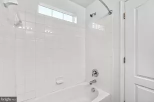 823 Croggan Cres, Glen Burnie, MD 21060 - Photo 25