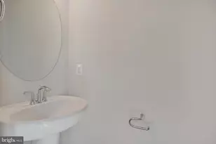 244 Mainstream Dr, Laurel, MD 20724 - Photo 5