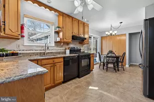 116 Crest Ct, Glen Burnie, MD 21061 - Photo 7