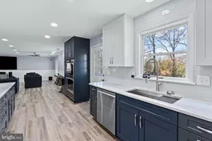 1436 Oak Bluff Rd, Edgewater, MD 21037 - Photo 11