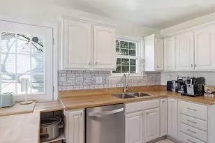 413 Ridgeview Ct, Arnold, MD 21012 - Photo 5