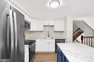 557 Bay Dale Ct, Arnold, MD 21012 - Photo 17