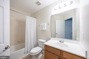 915 Hopkins Cor, Glen Burnie, MD 21060 - Photo 23