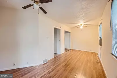 7922 W End Drive, Baltimore, MD 21226 - Photo 7