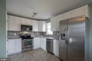 804 221st St, Pasadena, MD 21122 - Photo 9