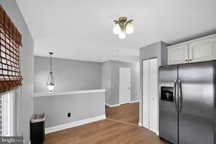 2435 Vineyard Ln, Crofton, MD 21114 - Photo 5