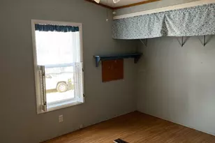 275 Rupert Cir, Brooklyn Park, MD 21225 - Photo 17