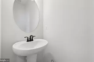 180 Jessica Ln, Glen Burnie, MD 21061 - Photo 15