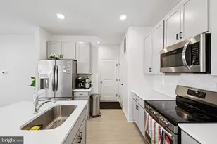 180 Jessica Ln, Glen Burnie, MD 21061 - Photo 9