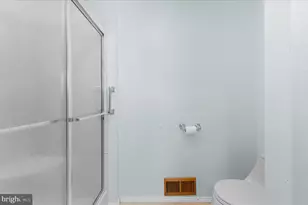 106 Disney Ave, Pasadena, MD 21122 - Photo 21