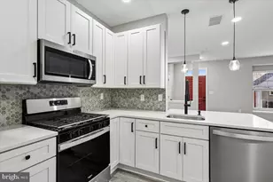 8737 Autumn Ridge Ct, Odenton, MD 21113 - Photo 3