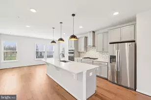 219 Sweetbay Ln, Laurel, MD 20724 - Photo 3