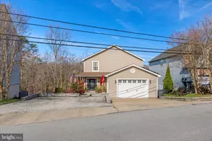 806 N Shore Dr, Glen Burnie, MD 21060 - Photo 1