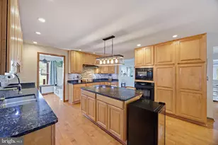 806 N Shore Dr, Glen Burnie, MD 21060 - Photo 7