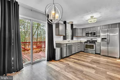 7838 Foxfarm Lane, Glen Burnie, MD 21061 - Photo 13