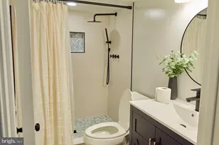 405 Seward Ave, Baltimore, MD 21225 - Photo 25