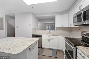2423 Bolton Ln, Crofton, MD 21114 - Photo 9
