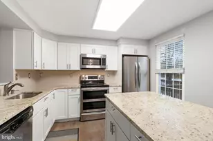 2423 Bolton Ln, Crofton, MD 21114 - Photo 7