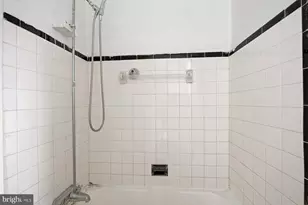 915 1st St, Baltimore, MD 21225 - Photo 17