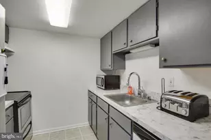 678 Newbridge Ct, Arnold, MD 21012 - Photo 7